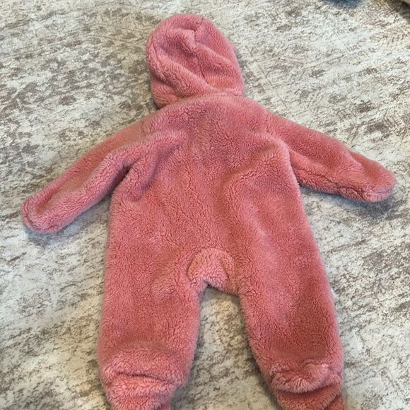 Carter’s Cozy Pink Hooded Baby Onesie 3 months - Picture 7 of 7